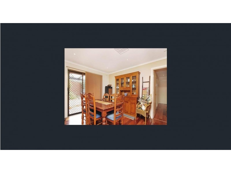 10 St John Place, Melton West VIC 3337