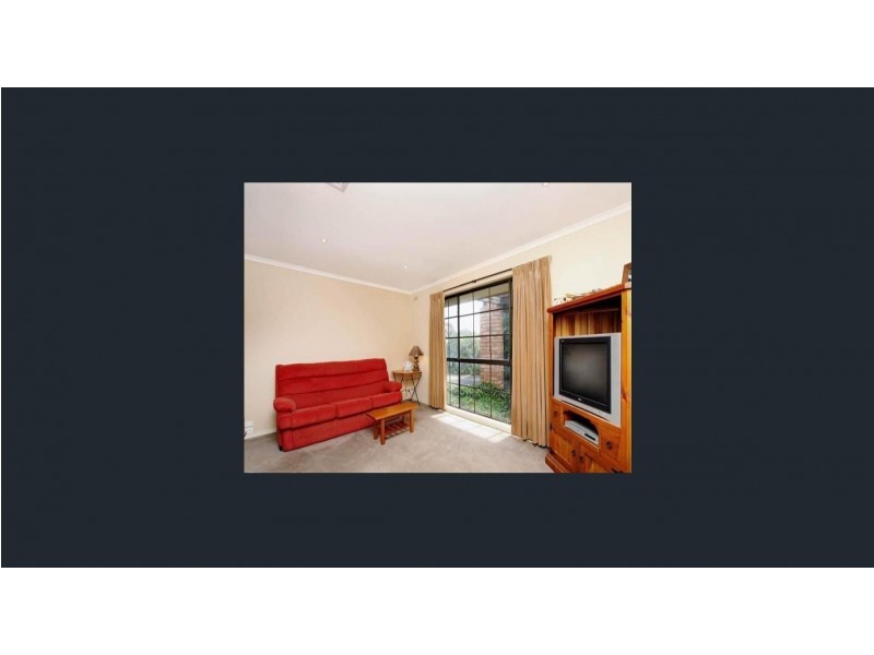 10 St John Place, Melton West VIC 3337