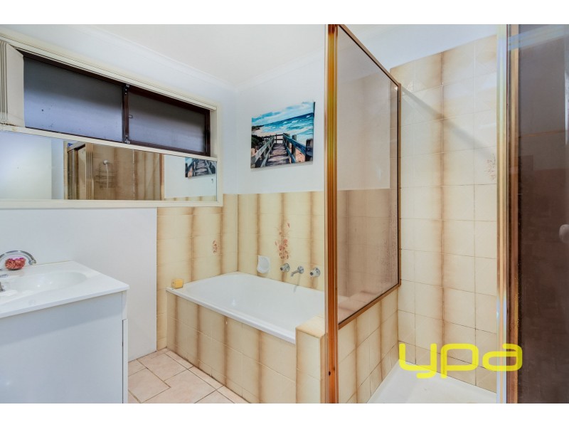 41 Vista Drive, Melton VIC 3337