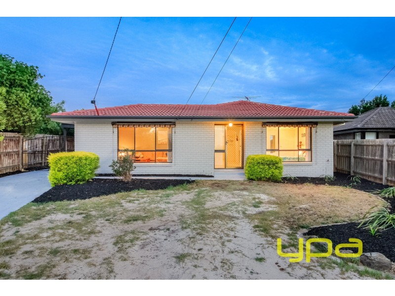 41 Vista Drive, Melton VIC 3337