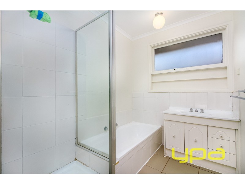 41 Connel Drive, Melton South VIC 3338