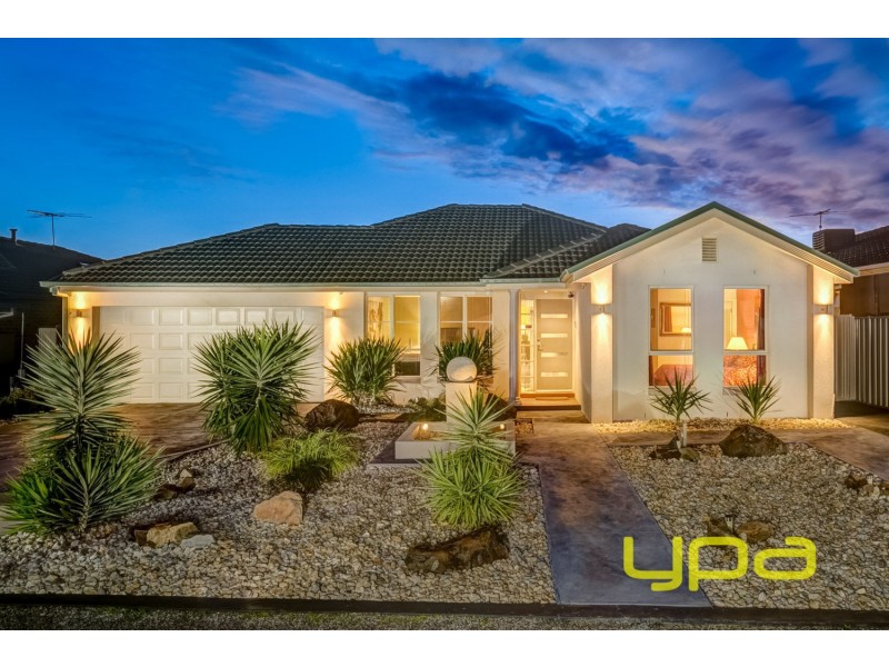 24 Carlyon Close, Melton West VIC 3337