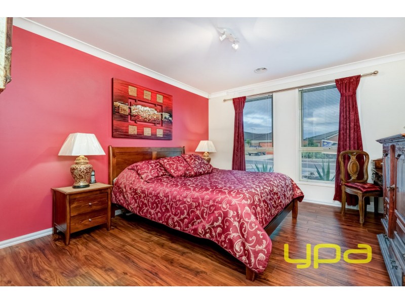 24 Carlyon Close, Melton West VIC 3337