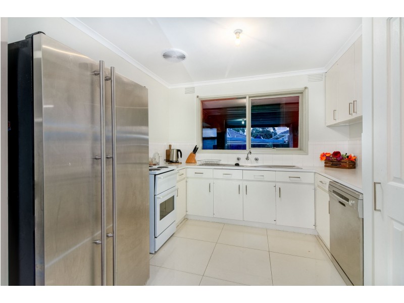 26 Carter Road, Melton VIC 3337