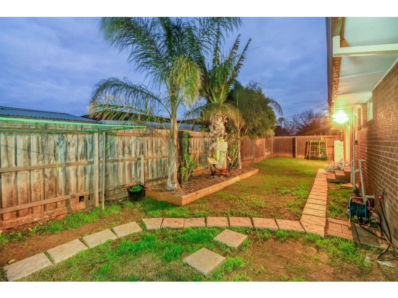 26 Carter Road, Melton VIC 3337