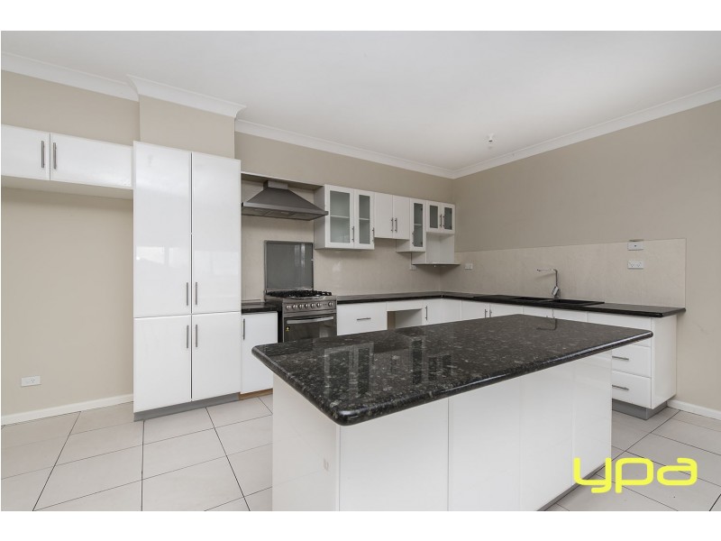 18 Casuarina Court, Melton West VIC 3337