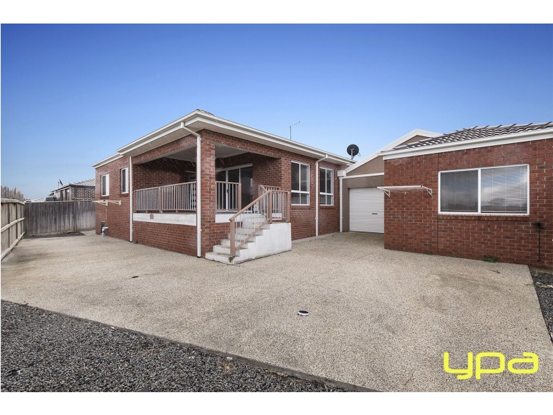 18 Casuarina Court, Melton West VIC 3337