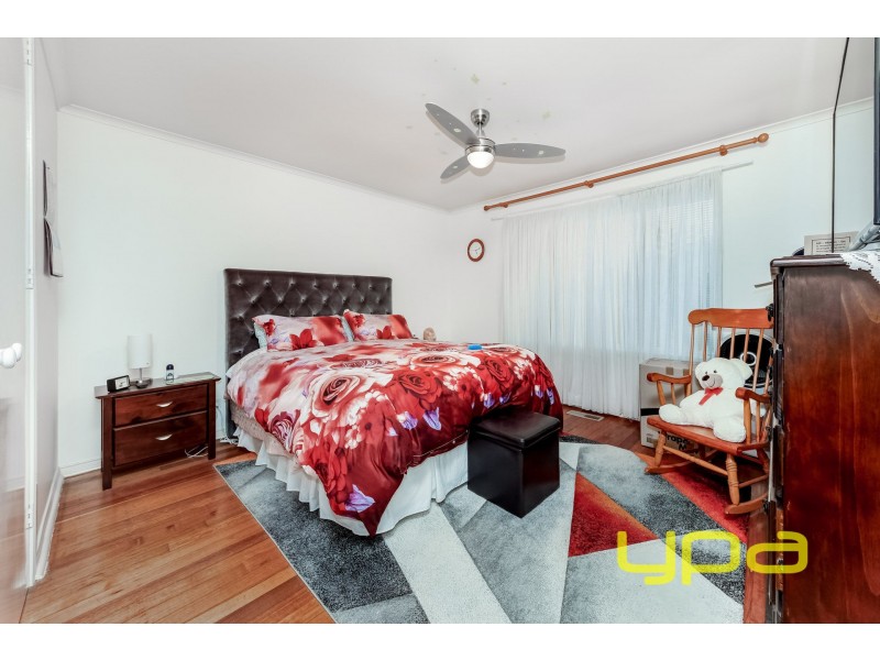 2 Francis Street, Melton South VIC 3338