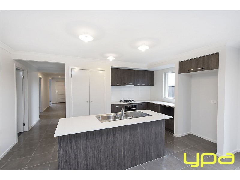 25 Wembley Avenue, Melton South VIC 3338