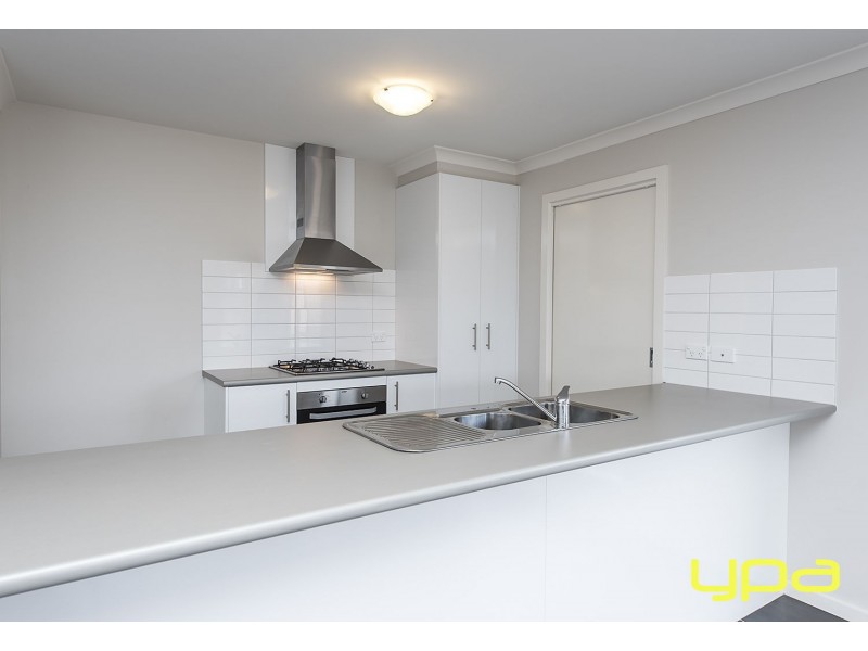 144 James Melrose Drive, Brookfield VIC 3338