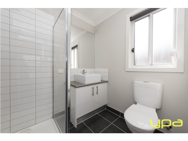 144 James Melrose Drive, Brookfield VIC 3338