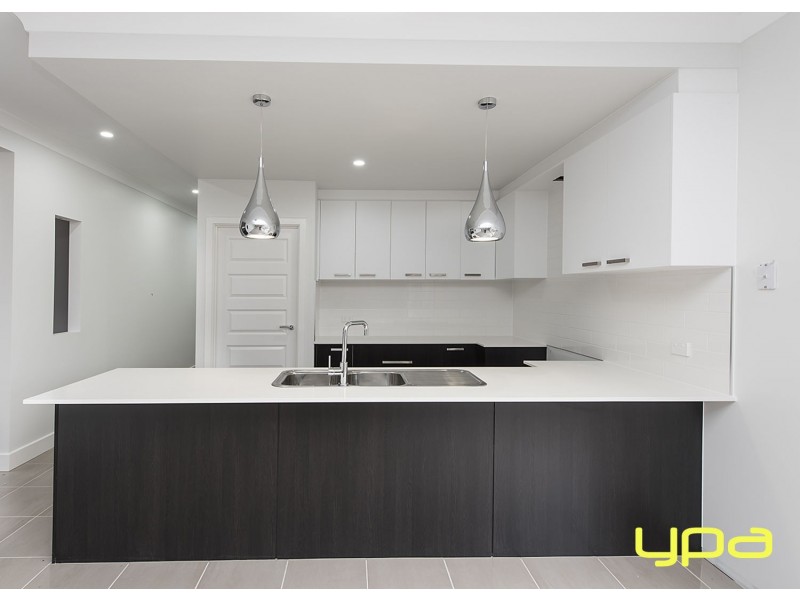 38 Caruana Crescent, Melton West VIC 3337