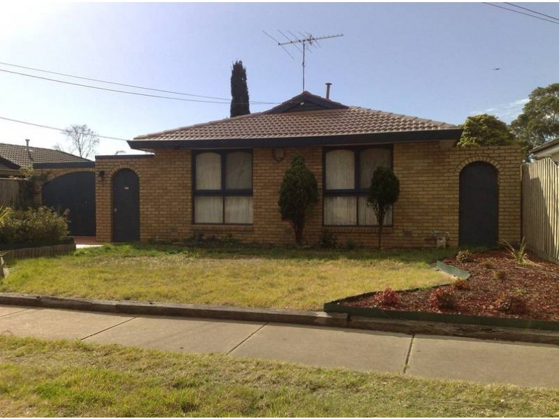 22 Bernard Drive, Melton South VIC 3338