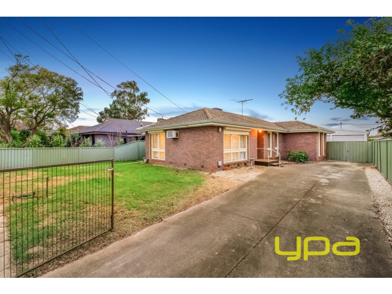13 Bridge Road, Melton South VIC 3338