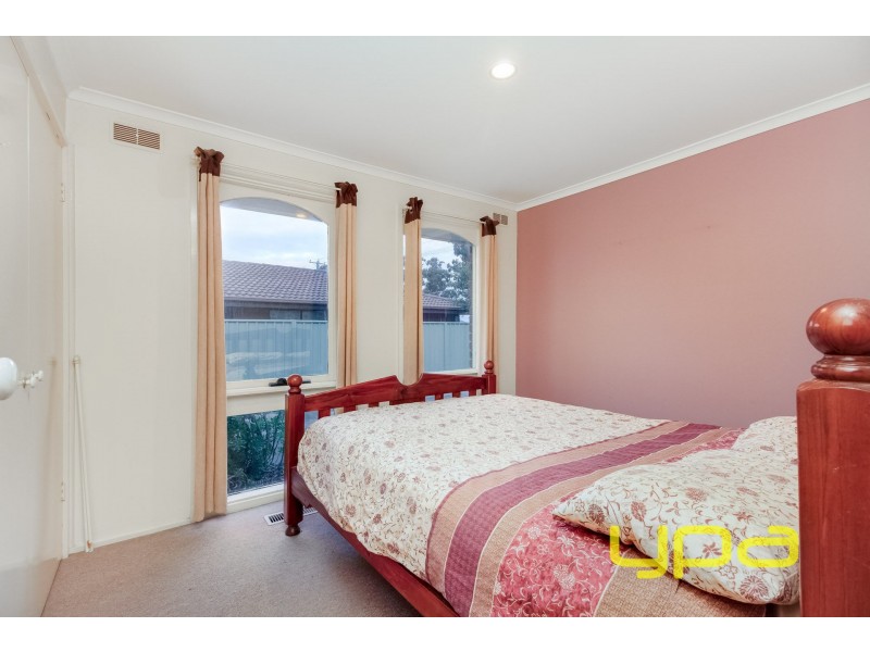 13 Bridge Road, Melton South VIC 3338