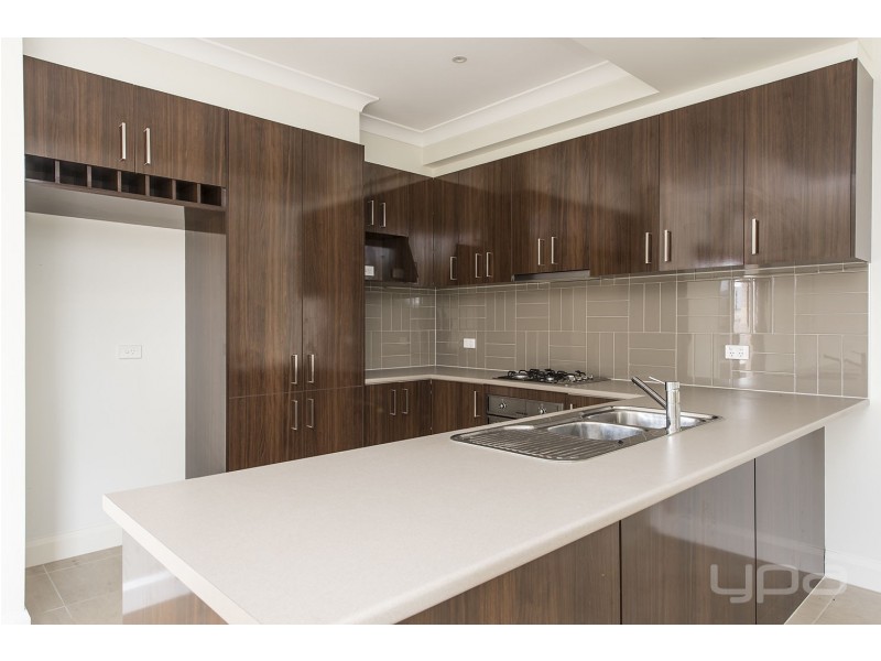 37 Chanticleer Avenue, Melton West VIC 3337