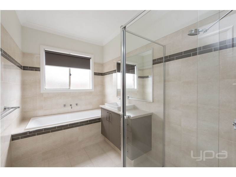 37 Chanticleer Avenue, Melton West VIC 3337