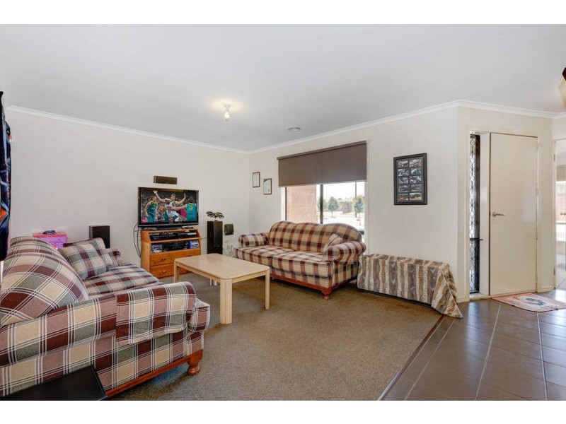 22 Turf Club Boulevard, Melton South VIC 3338