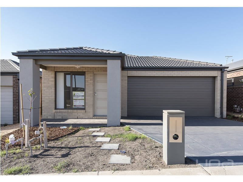 37 Coltan Avenue, Melton South VIC 3338