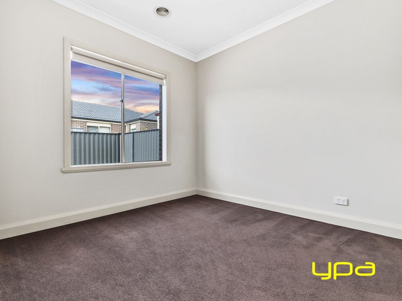 7 Silverleaf Drive, Melton VIC 3337