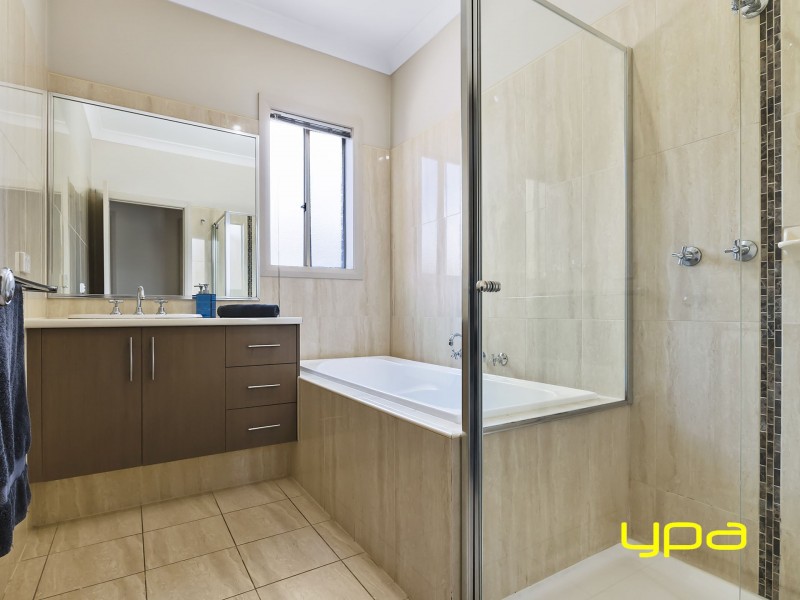 7 Silverleaf Drive, Melton VIC 3337