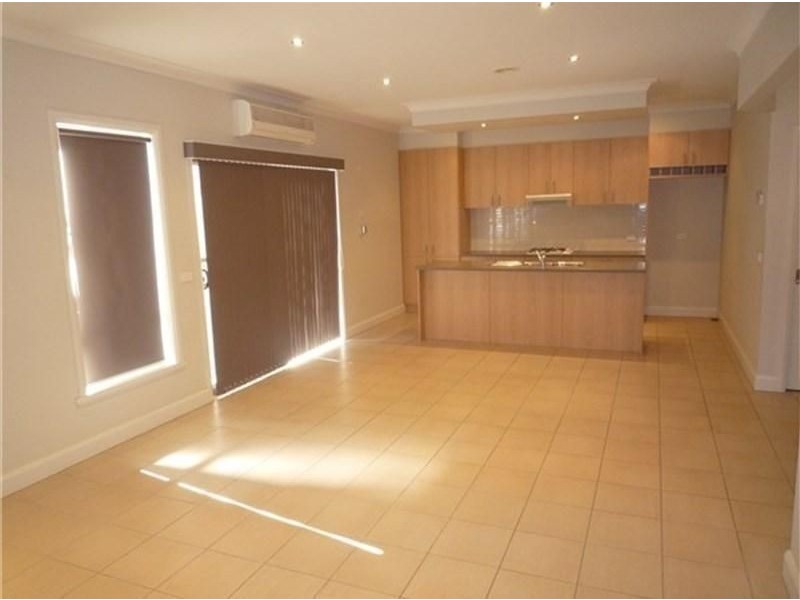 3/12 Haywood Grove, Melton West VIC 3337