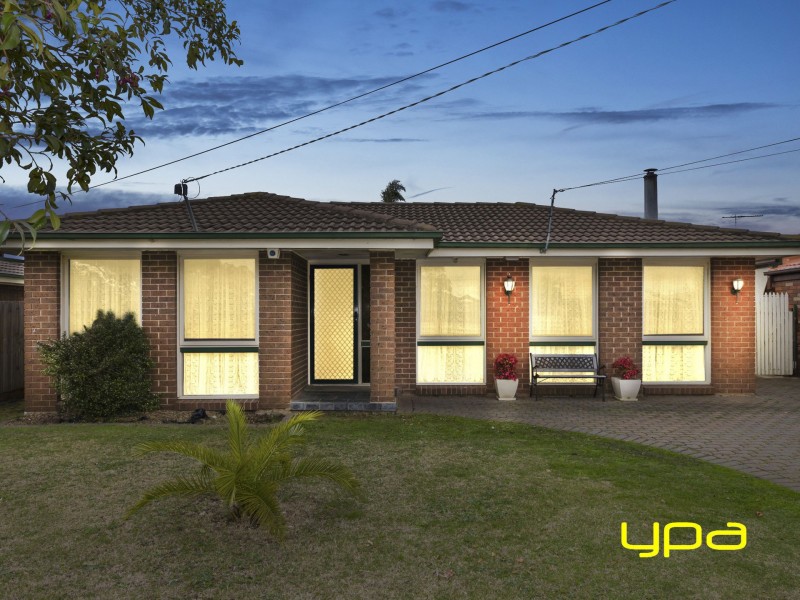 12 Bridgeford Crescent, Melton South VIC 3338