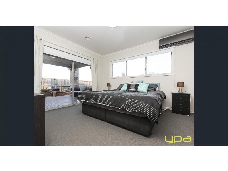 24 Finlay Avenue, Melton West VIC 3337