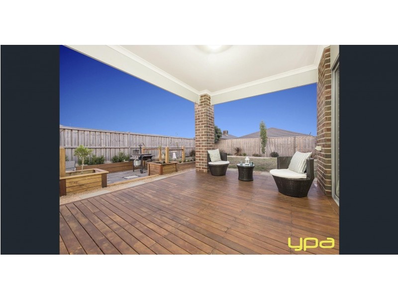 24 Finlay Avenue, Melton West VIC 3337