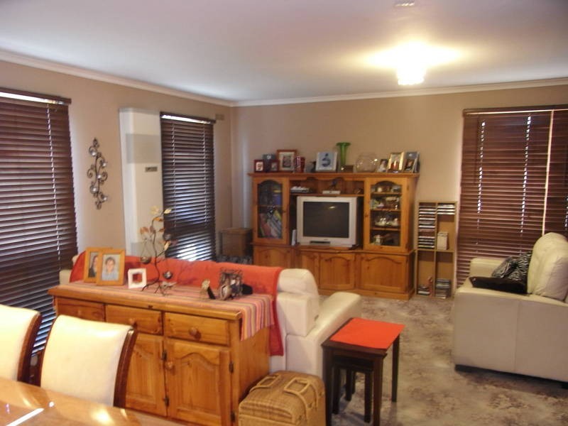 52 Childs Street, Melton South VIC 3338