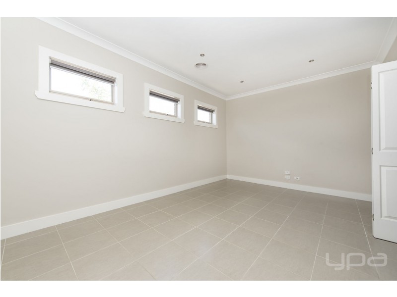 24 Acumin Street, Brookfield VIC 3338