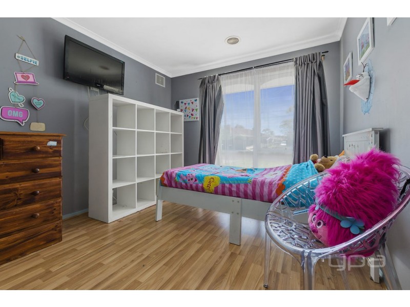 10 Murray Street, Melton South VIC 3338