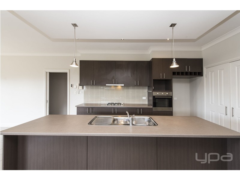 51 Gallery Avenue, Melton West VIC 3337