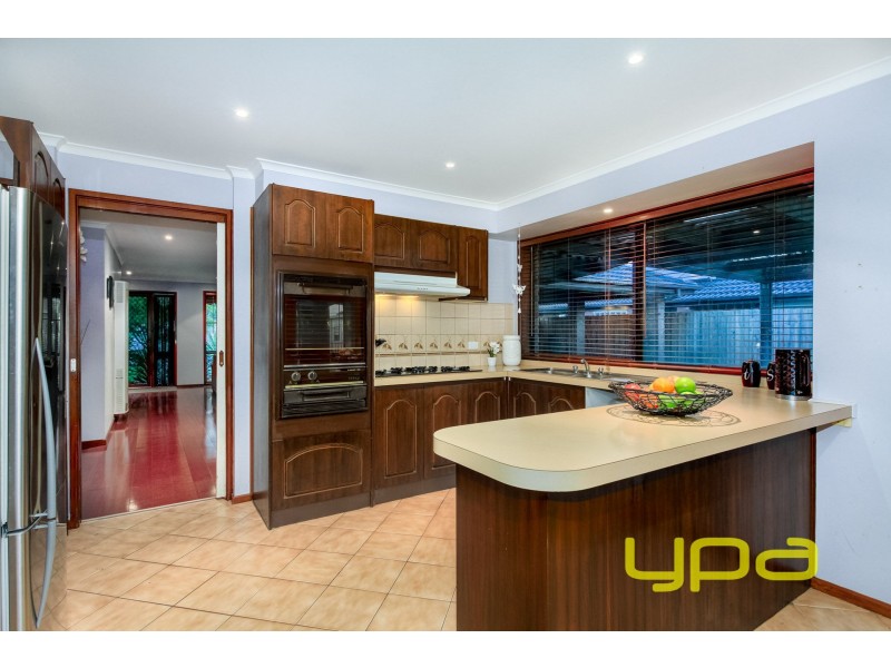 22 Nimmo Crescent, Kurunjang VIC 3337