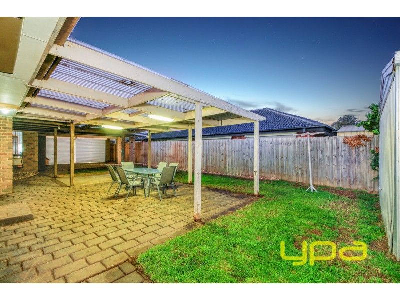 22 Nimmo Crescent, Kurunjang VIC 3337