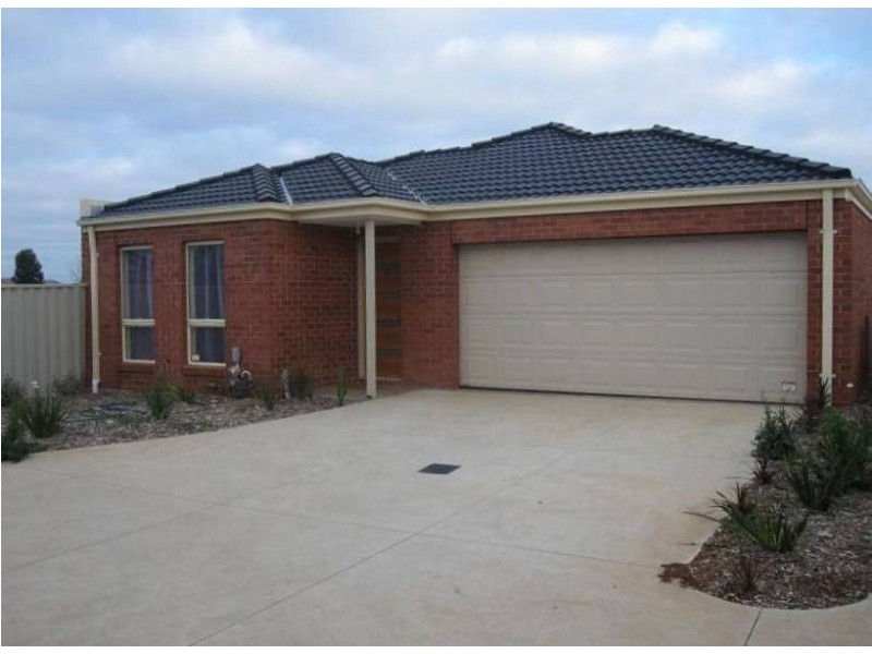 1/54 Lomandra Bowl, Melton West VIC 3337