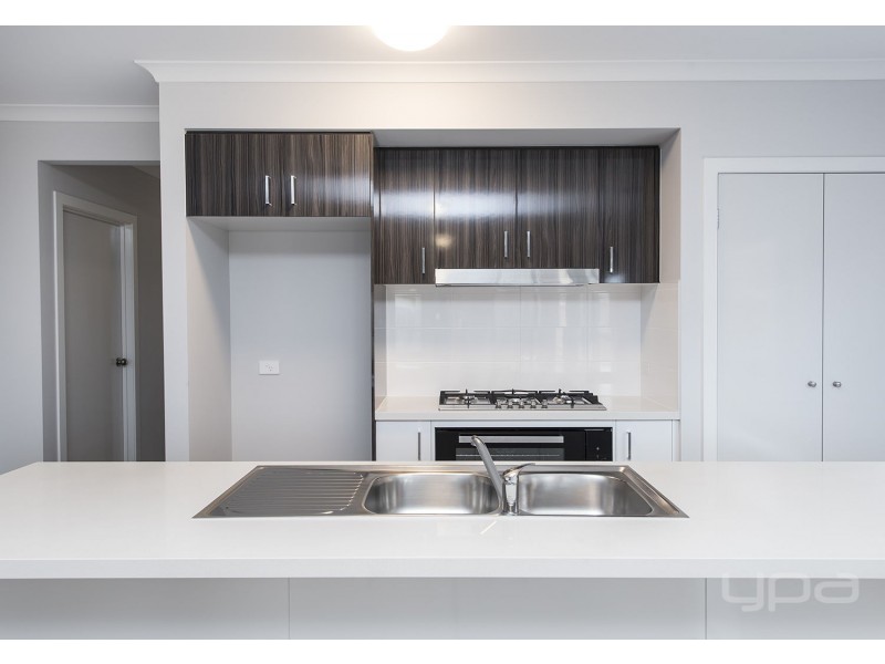 88 Claret Ash Boulevard, Melton West VIC 3337