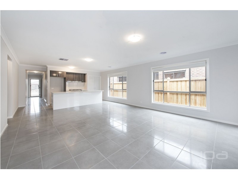 88 Claret Ash Boulevard, Melton West VIC 3337
