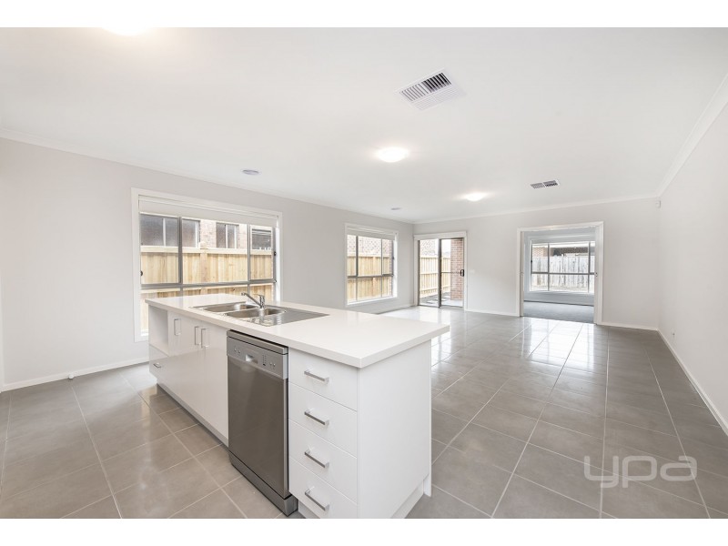 88 Claret Ash Boulevard, Melton West VIC 3337