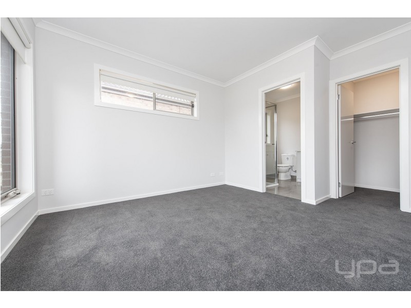 88 Claret Ash Boulevard, Melton West VIC 3337