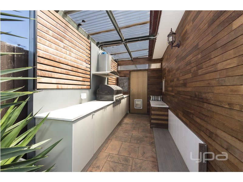 13 Hawkins Place, Melton VIC 3337