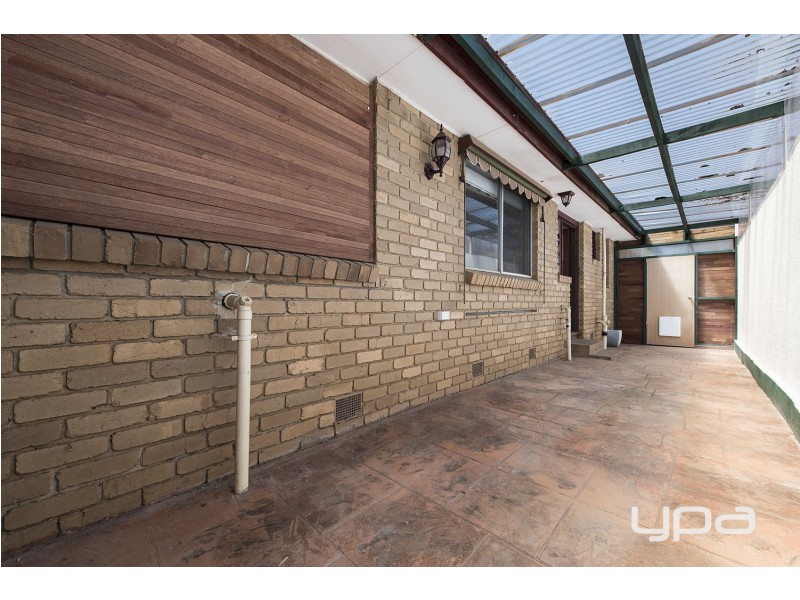 13 Hawkins Place, Melton VIC 3337