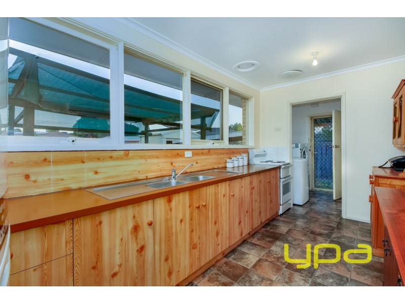 40 Quail Crescent, Melton VIC 3337