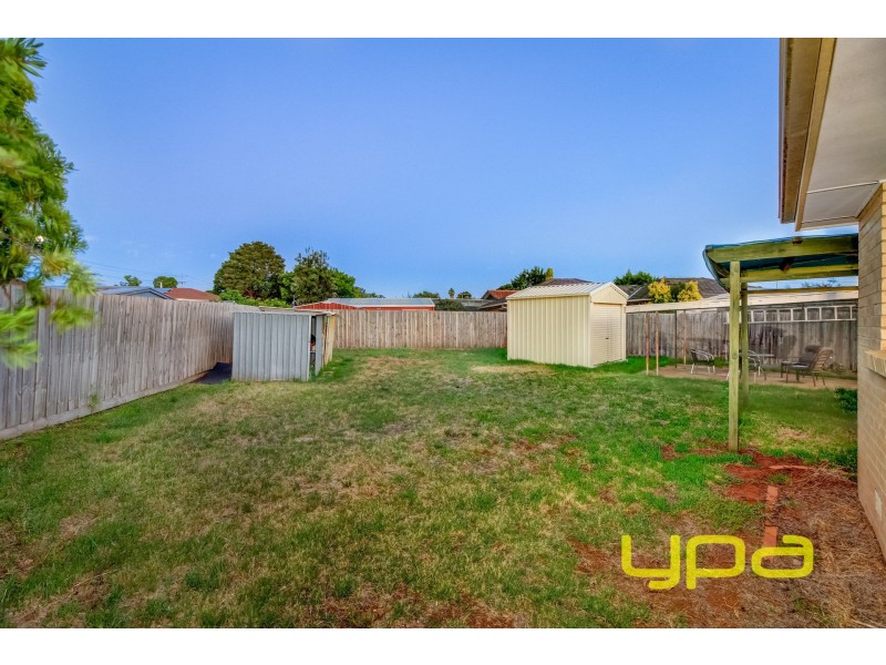 40 Quail Crescent, Melton VIC 3337