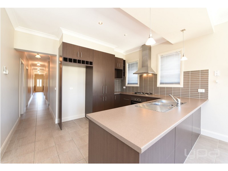 1/87 Black Dog Drive, Brookfield VIC 3338