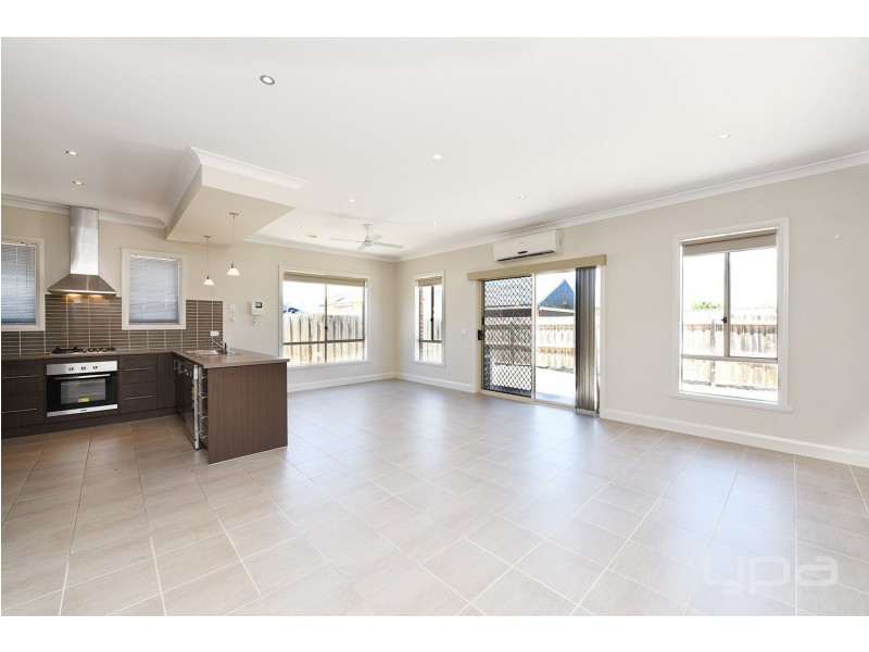 1/87 Black Dog Drive, Brookfield VIC 3338