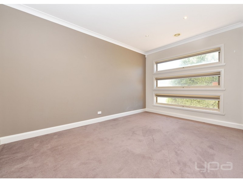 1/87 Black Dog Drive, Brookfield VIC 3338