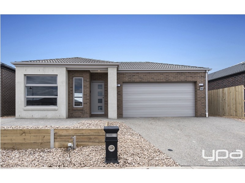 94 Claret Ash Boulevard, Melton West VIC 3337
