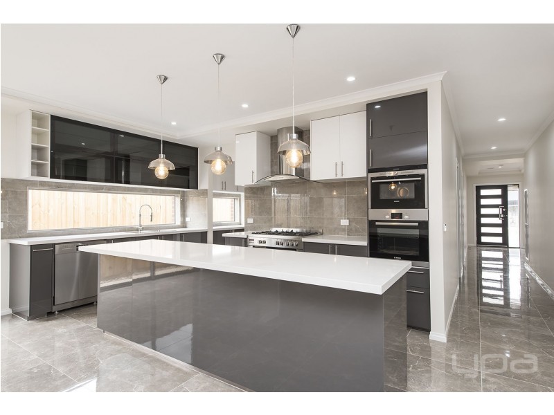 68 Claret Ash Boulevard, Melton West VIC 3337