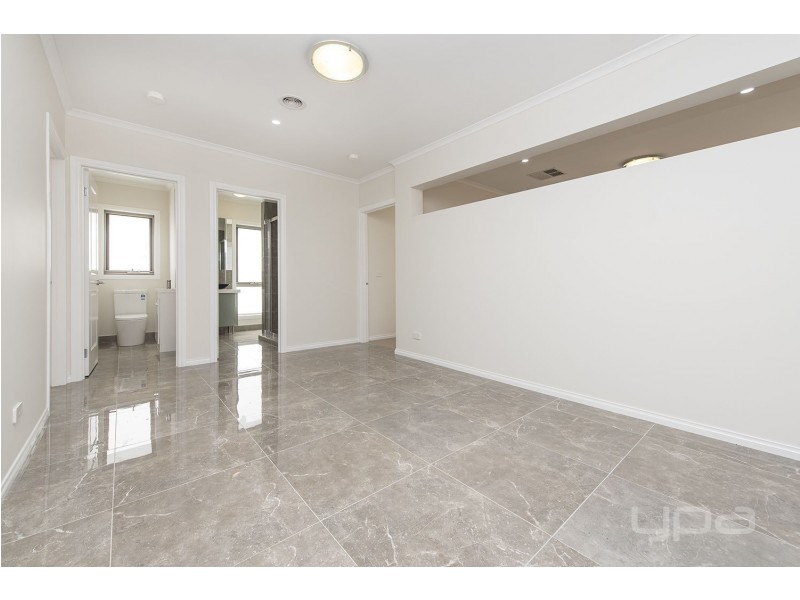 68 Claret Ash Boulevard, Melton West VIC 3337